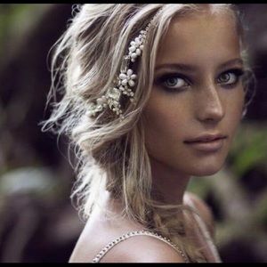 Boho bridal hair accessory